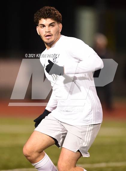 Thumbnail 3 in Wethersfield vs. Guilford (CIAC Class L Semifinal) photogallery.