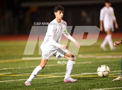 Thumbnail 3 in Wethersfield vs. Guilford (CIAC Class L Semifinal) photogallery.