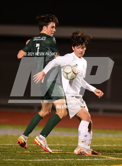 Thumbnail 2 in Wethersfield vs. Guilford (CIAC Class L Semifinal) photogallery.