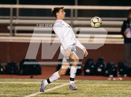 Thumbnail 1 in Wethersfield vs. Guilford (CIAC Class L Semifinal) photogallery.