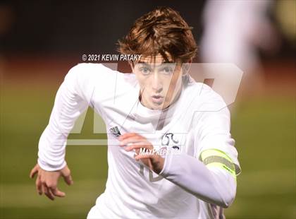 Thumbnail 1 in Wethersfield vs. Guilford (CIAC Class L Semifinal) photogallery.