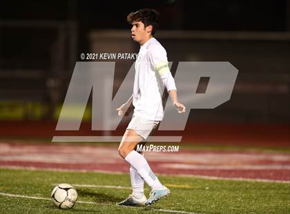 Thumbnail 2 in Wethersfield vs. Guilford (CIAC Class L Semifinal) photogallery.
