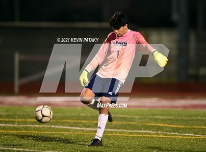 Thumbnail 1 in Wethersfield vs. Guilford (CIAC Class L Semifinal) photogallery.