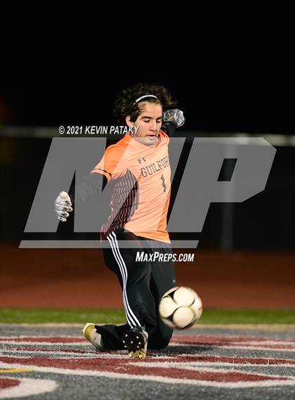 Thumbnail 1 in Wethersfield vs. Guilford (CIAC Class L Semifinal) photogallery.