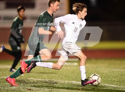 Thumbnail 2 in Wethersfield vs. Guilford (CIAC Class L Semifinal) photogallery.