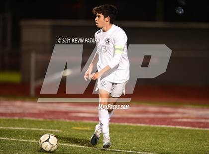 Thumbnail 3 in Wethersfield vs. Guilford (CIAC Class L Semifinal) photogallery.