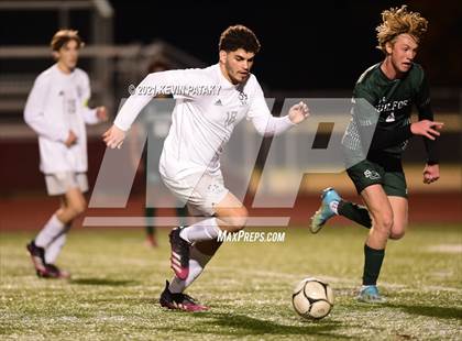 Thumbnail 2 in Wethersfield vs. Guilford (CIAC Class L Semifinal) photogallery.