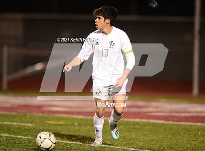 Thumbnail 2 in Wethersfield vs. Guilford (CIAC Class L Semifinal) photogallery.
