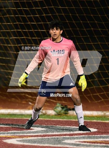 Thumbnail 3 in Wethersfield vs. Guilford (CIAC Class L Semifinal) photogallery.