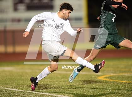 Thumbnail 1 in Wethersfield vs. Guilford (CIAC Class L Semifinal) photogallery.