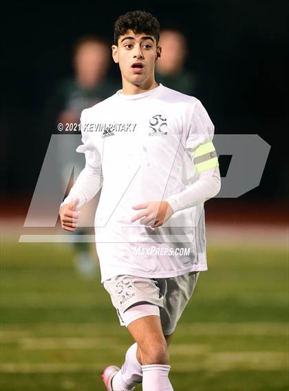 Thumbnail 1 in Wethersfield vs. Guilford (CIAC Class L Semifinal) photogallery.