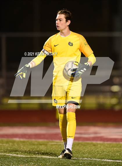 Thumbnail 3 in Wethersfield vs. Guilford (CIAC Class L Semifinal) photogallery.