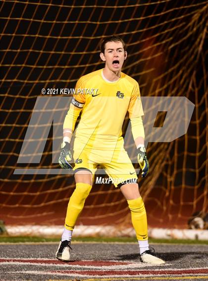 Thumbnail 3 in Wethersfield vs. Guilford (CIAC Class L Semifinal) photogallery.