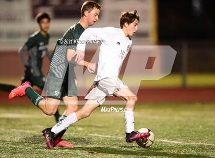 Thumbnail 1 in Wethersfield vs. Guilford (CIAC Class L Semifinal) photogallery.