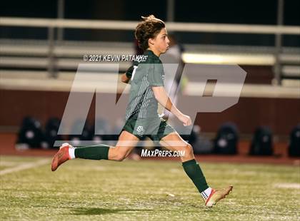 Thumbnail 3 in Wethersfield vs. Guilford (CIAC Class L Semifinal) photogallery.