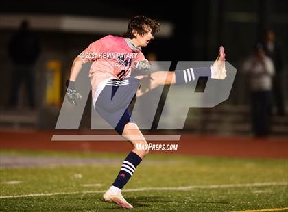 Thumbnail 2 in Wethersfield vs. Guilford (CIAC Class L Semifinal) photogallery.
