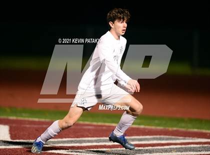 Thumbnail 2 in Wethersfield vs. Guilford (CIAC Class L Semifinal) photogallery.