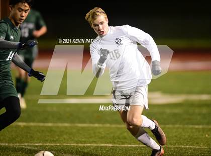 Thumbnail 1 in Wethersfield vs. Guilford (CIAC Class L Semifinal) photogallery.
