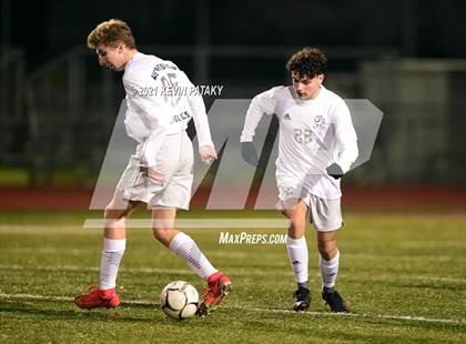 Thumbnail 2 in Wethersfield vs. Guilford (CIAC Class L Semifinal) photogallery.