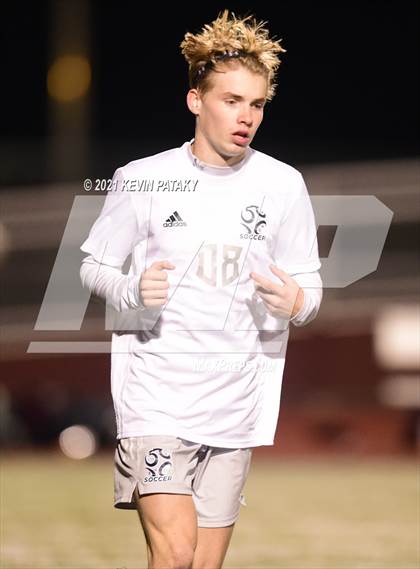 Thumbnail 3 in Wethersfield vs. Guilford (CIAC Class L Semifinal) photogallery.