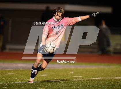 Thumbnail 1 in Wethersfield vs. Guilford (CIAC Class L Semifinal) photogallery.