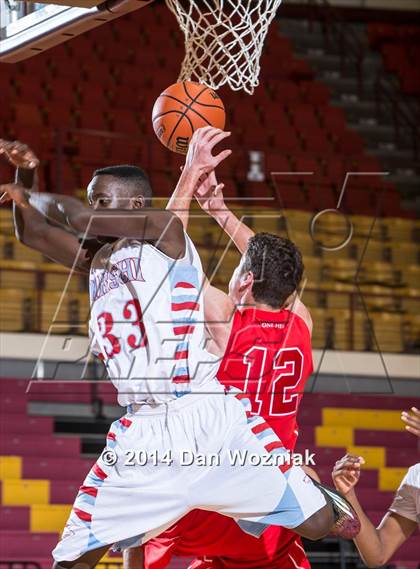 Thumbnail 1 in Grapevine Faith Christian vs. Hirschi (Fantasy of Lights) photogallery.