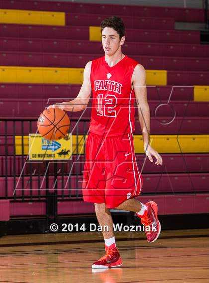 Thumbnail 3 in Grapevine Faith Christian vs. Hirschi (Fantasy of Lights) photogallery.