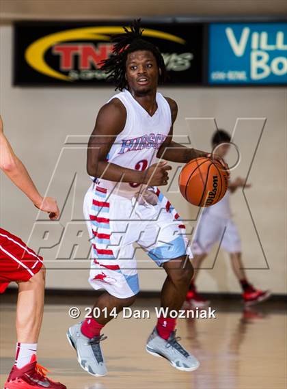 Thumbnail 1 in Grapevine Faith Christian vs. Hirschi (Fantasy of Lights) photogallery.