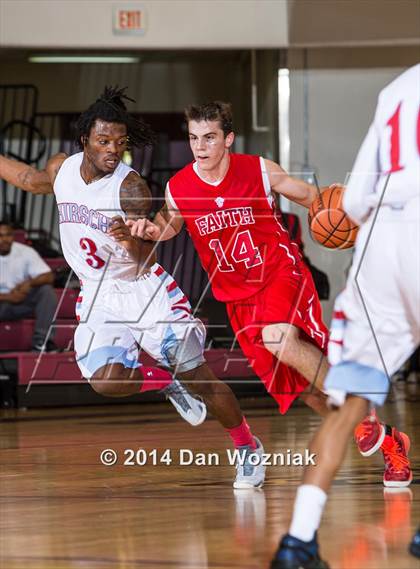 Thumbnail 3 in Grapevine Faith Christian vs. Hirschi (Fantasy of Lights) photogallery.