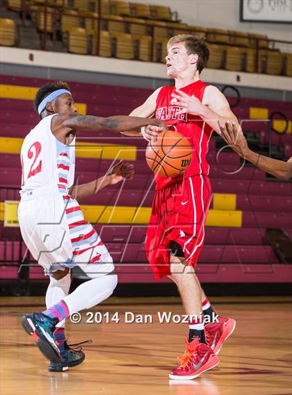Thumbnail 3 in Grapevine Faith Christian vs. Hirschi (Fantasy of Lights) photogallery.