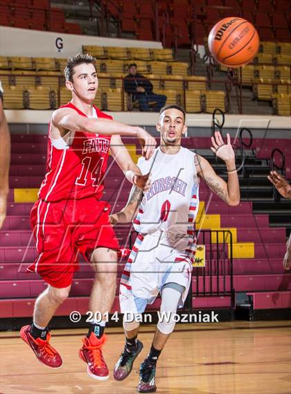 Thumbnail 2 in Grapevine Faith Christian vs. Hirschi (Fantasy of Lights) photogallery.