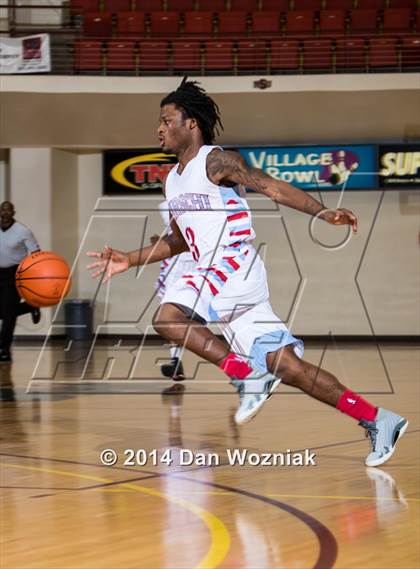 Thumbnail 3 in Grapevine Faith Christian vs. Hirschi (Fantasy of Lights) photogallery.