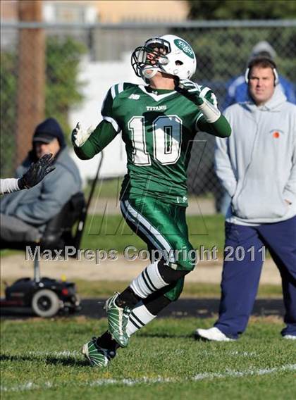 Thumbnail 3 in Mt. St. Michael @ Holy Trinity (CHSFL Class AAA Quarterfinal) photogallery.