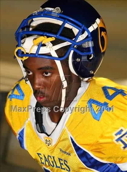 Thumbnail 1 in Verbum Dei vs. Bosco Tech photogallery.
