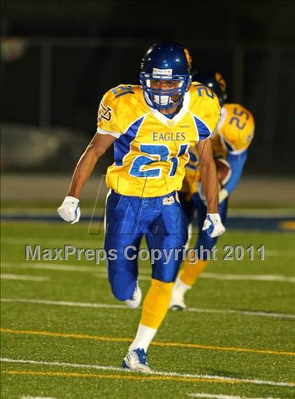 Thumbnail 2 in Verbum Dei vs. Bosco Tech photogallery.