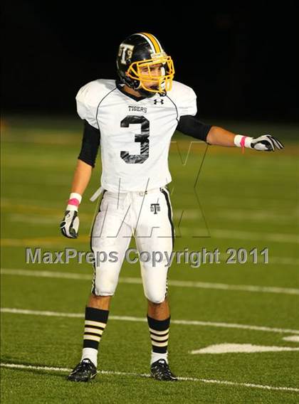 Thumbnail 3 in Verbum Dei vs. Bosco Tech photogallery.