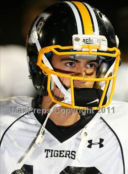 Thumbnail 2 in Verbum Dei vs. Bosco Tech photogallery.