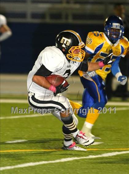 Thumbnail 3 in Verbum Dei vs. Bosco Tech photogallery.