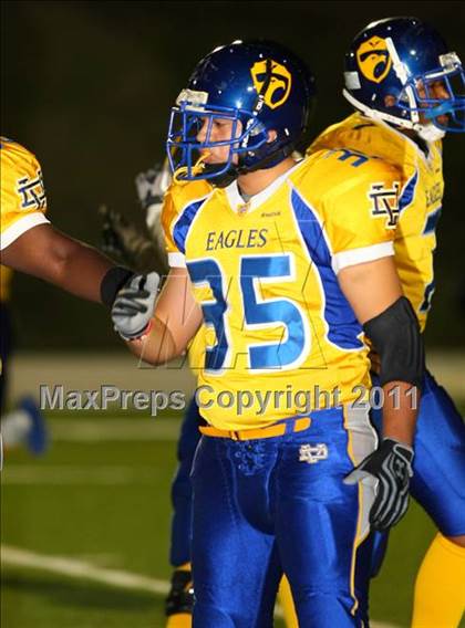 Thumbnail 3 in Verbum Dei vs. Bosco Tech photogallery.