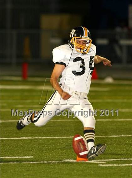 Thumbnail 3 in Verbum Dei vs. Bosco Tech photogallery.