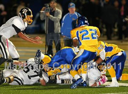 Thumbnail 2 in Verbum Dei vs. Bosco Tech photogallery.