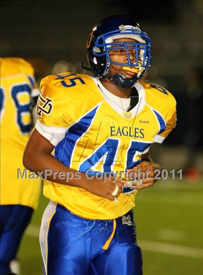 Thumbnail 2 in Verbum Dei vs. Bosco Tech photogallery.