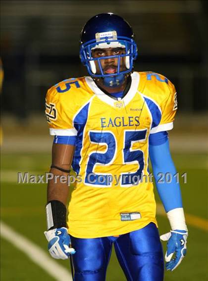 Thumbnail 3 in Verbum Dei vs. Bosco Tech photogallery.