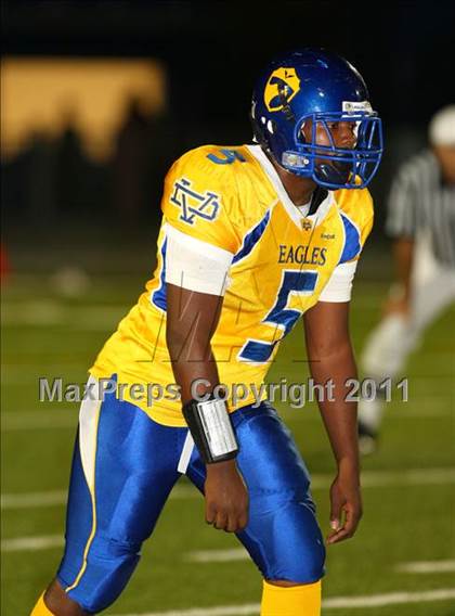 Thumbnail 3 in Verbum Dei vs. Bosco Tech photogallery.