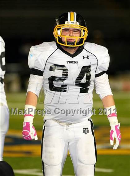 Thumbnail 1 in Verbum Dei vs. Bosco Tech photogallery.