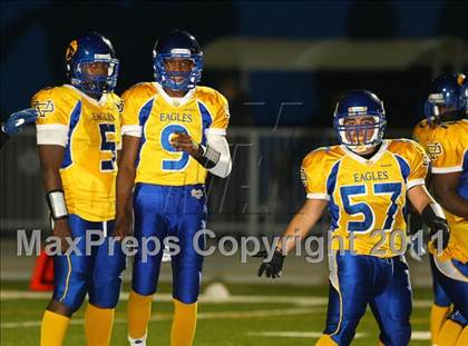 Thumbnail 1 in Verbum Dei vs. Bosco Tech photogallery.
