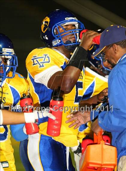 Thumbnail 3 in Verbum Dei vs. Bosco Tech photogallery.