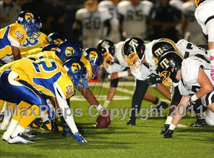 Thumbnail 2 in Verbum Dei vs. Bosco Tech photogallery.