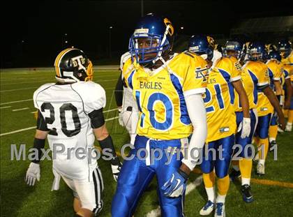 Thumbnail 1 in Verbum Dei vs. Bosco Tech photogallery.