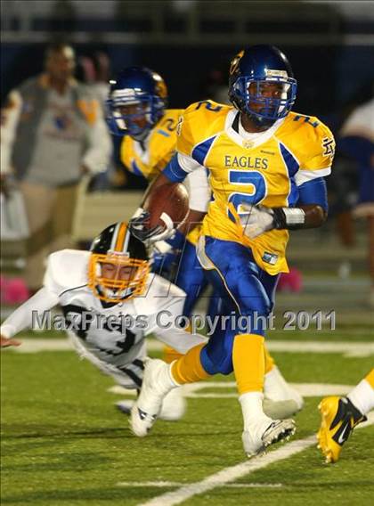 Thumbnail 2 in Verbum Dei vs. Bosco Tech photogallery.